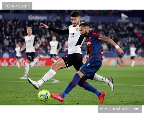 比利亚雷亚尔3-0阿拉维斯，终结联赛三轮不胜