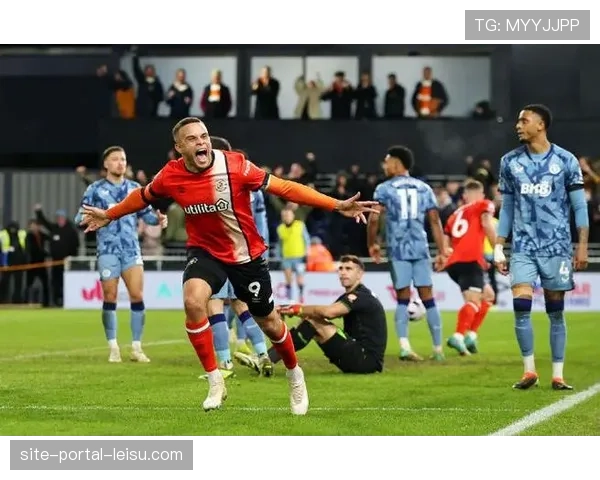 卢顿0-4阿斯顿维拉，客队沃特金斯上演帽子戏法，其中两球为反击中接直塞球打进